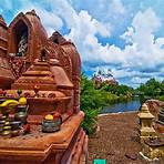 How does the Disney Expedition Everest work?3